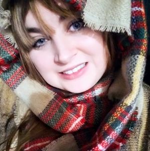 Meet your Posher, Leah